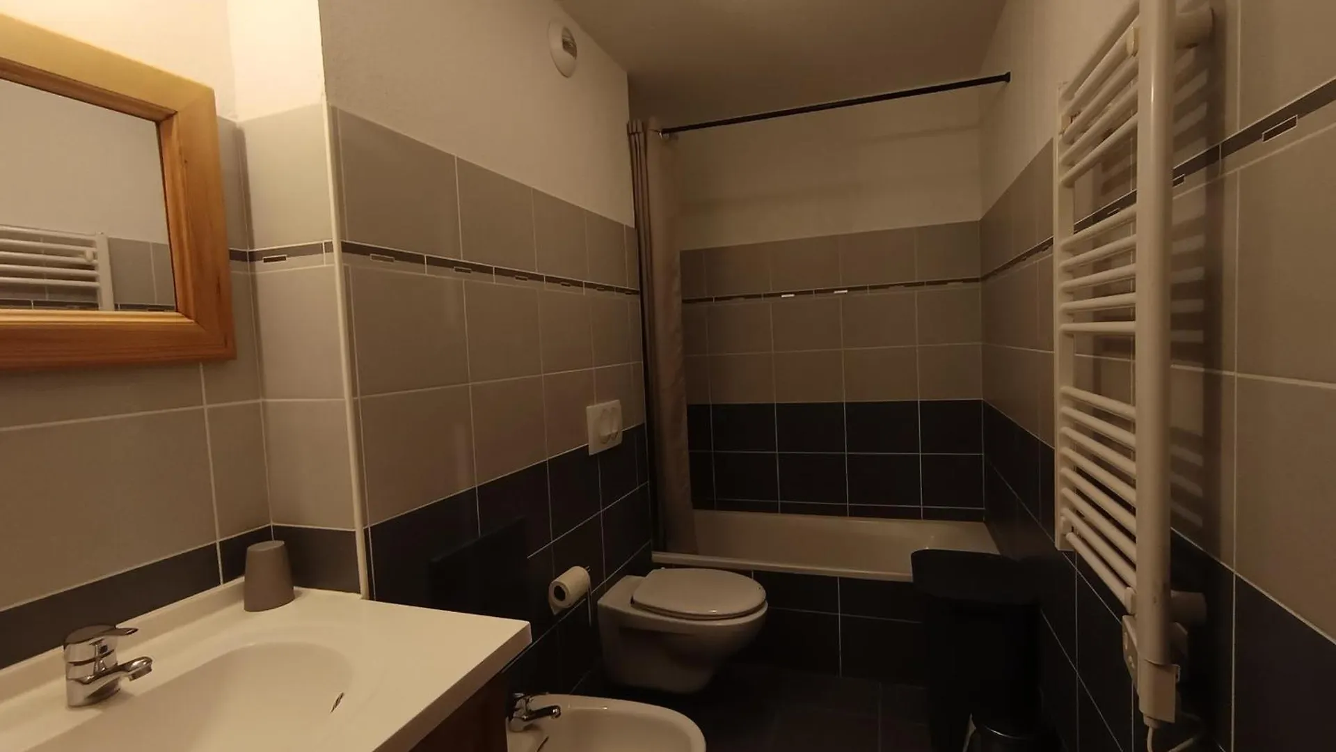 Appartement 3 Pieces Coin Montagne + Box - 3* - 8 Pers. - A 20M Des Pistes A Montgenevre - Fr-1-445-1 フランス